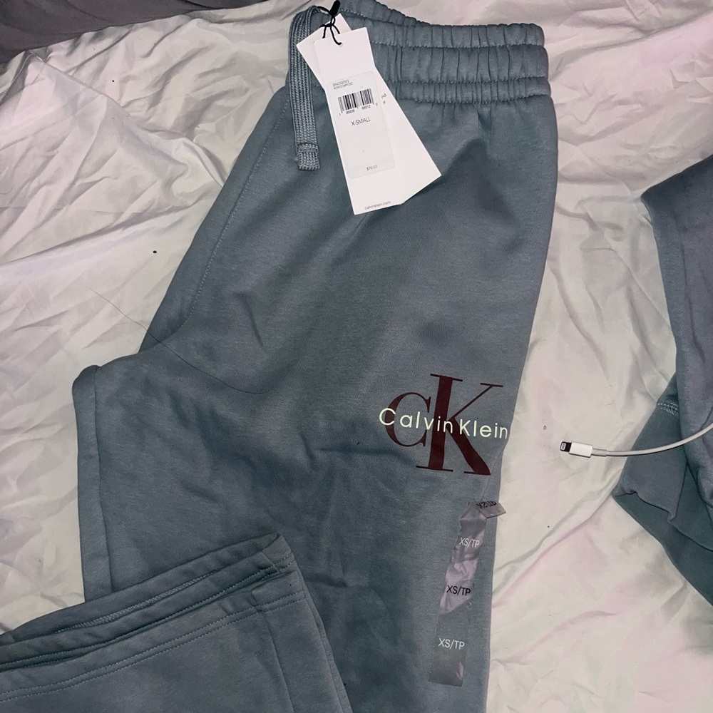 BRAND NEW CALVIN KLEIN